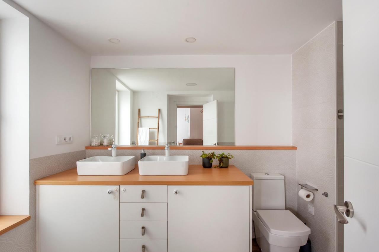 Casa Valentina Ii: Confort Y Luz En Sevilla Centro Luaran gambar