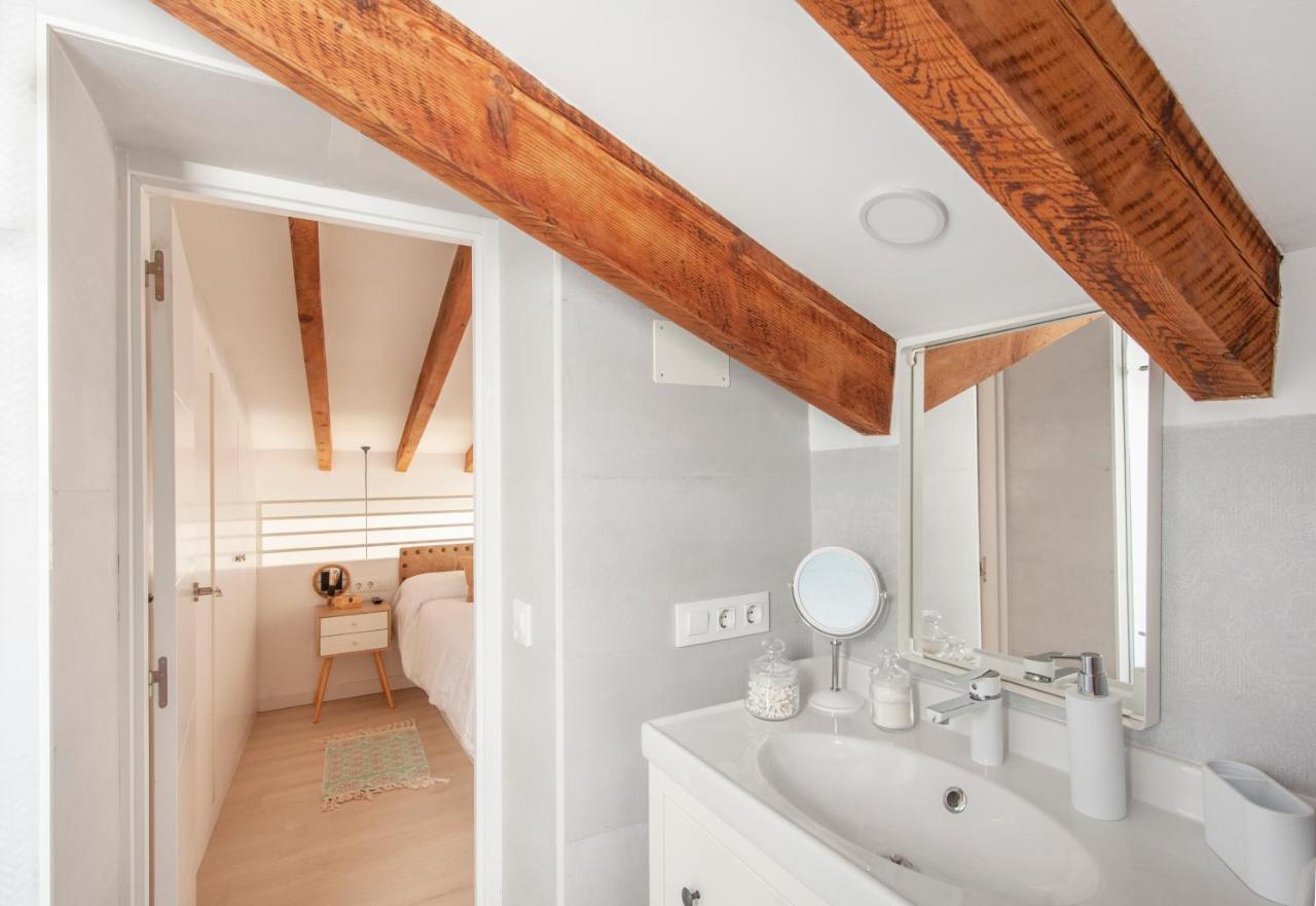 Casa Valentina Ii: Confort Y Luz En Sevilla Centro Luaran gambar