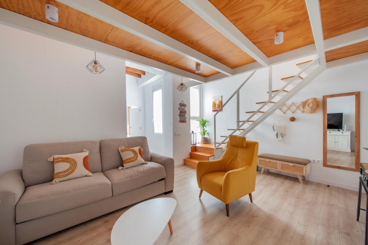 Casa Valentina Ii: Confort Y Luz En Sevilla Centro Luaran gambar